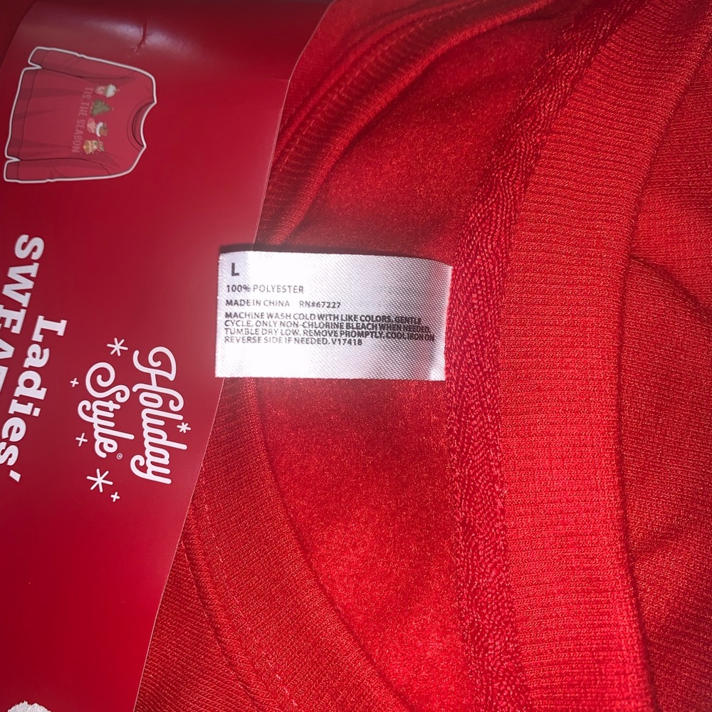 NWT. Holiday Style Red Ladies' Sweatshirt. Size L. - Picture 3 of 4
